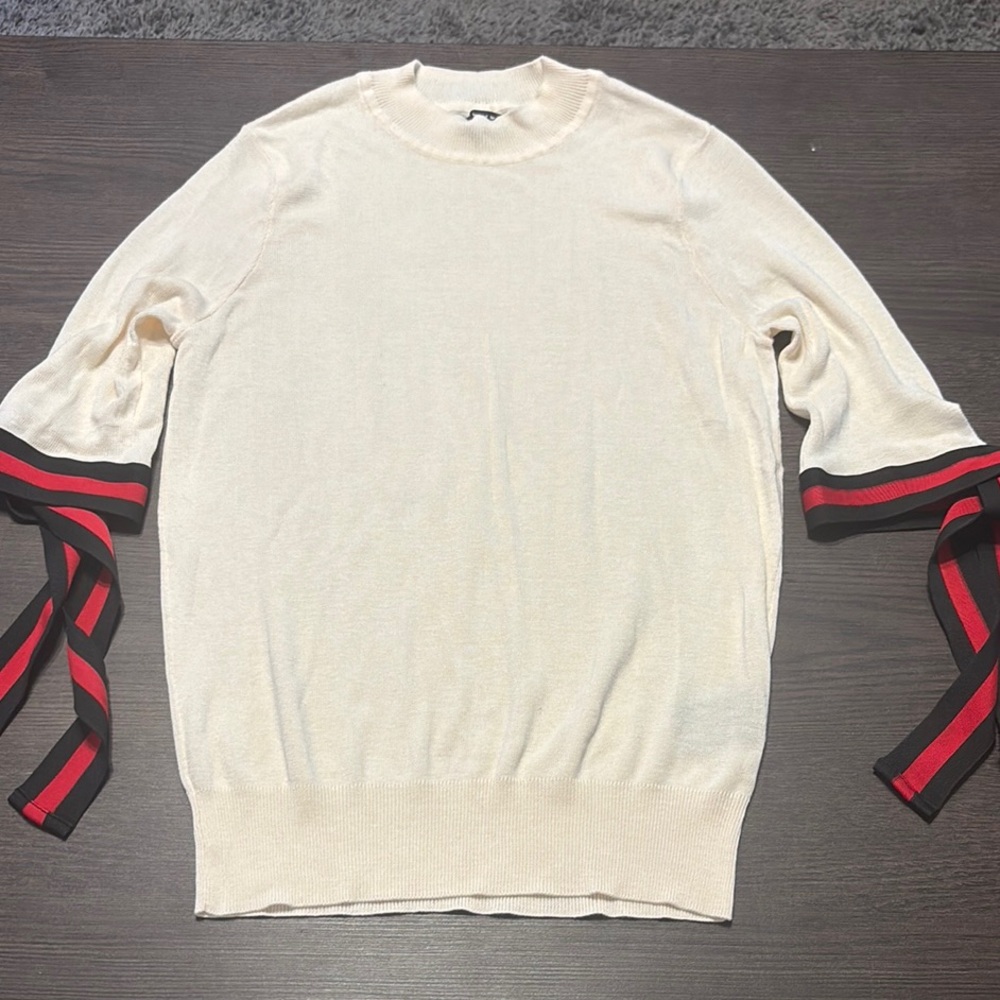 Who What Wear Crewneck Sweater in Cream and Red